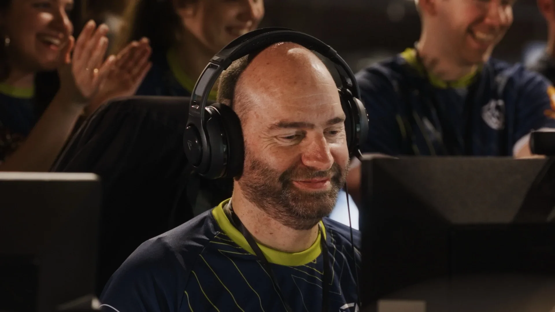 Image avant étalonnage — L'histoire de la première équipe e-sport senior
